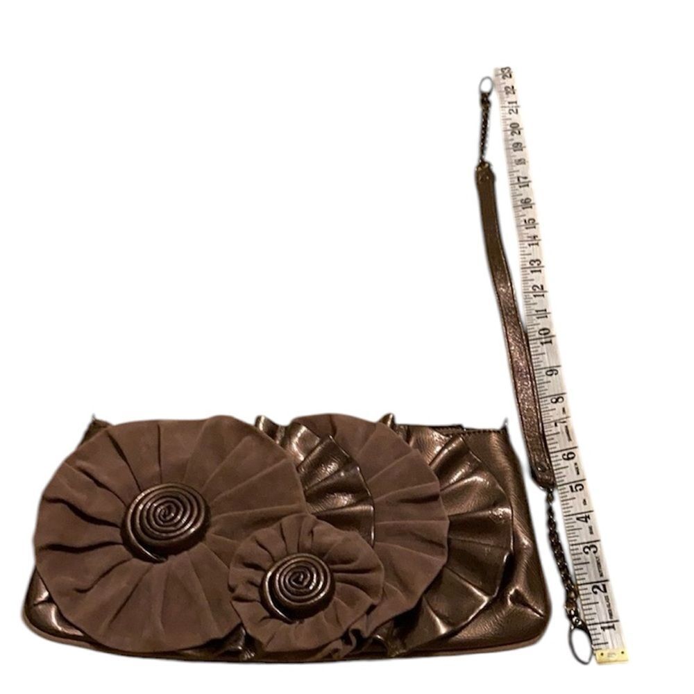 Nine West beautiful brown handbag with flowers & ruffles details on front EUC